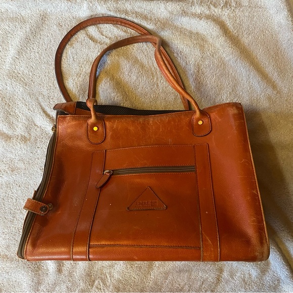 Genuine Leather Pet Carrier Purse (small/15lbs) - Picture 2 of 14